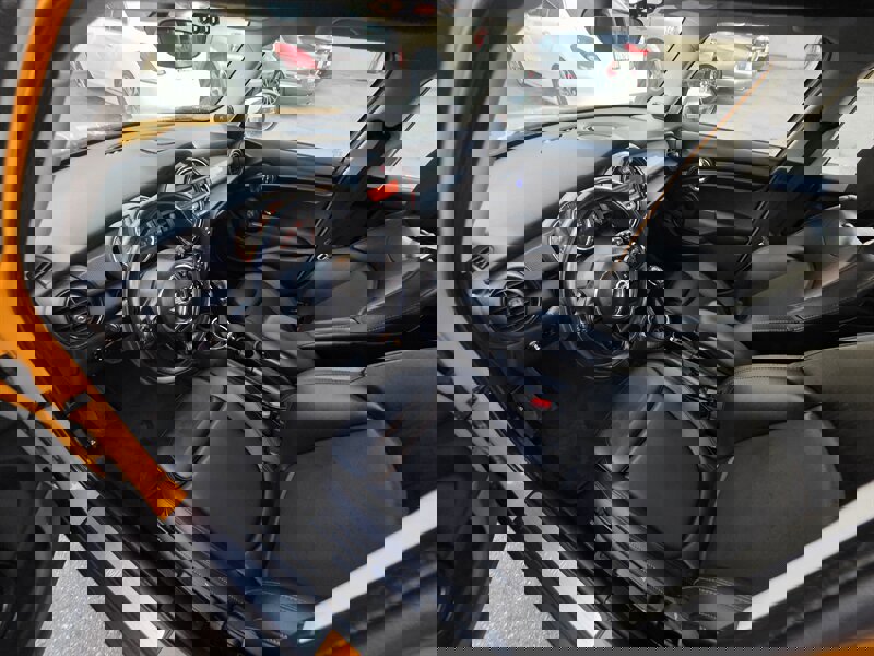 Used 2016 MINI Cooper 4-Door Hardtop image 15