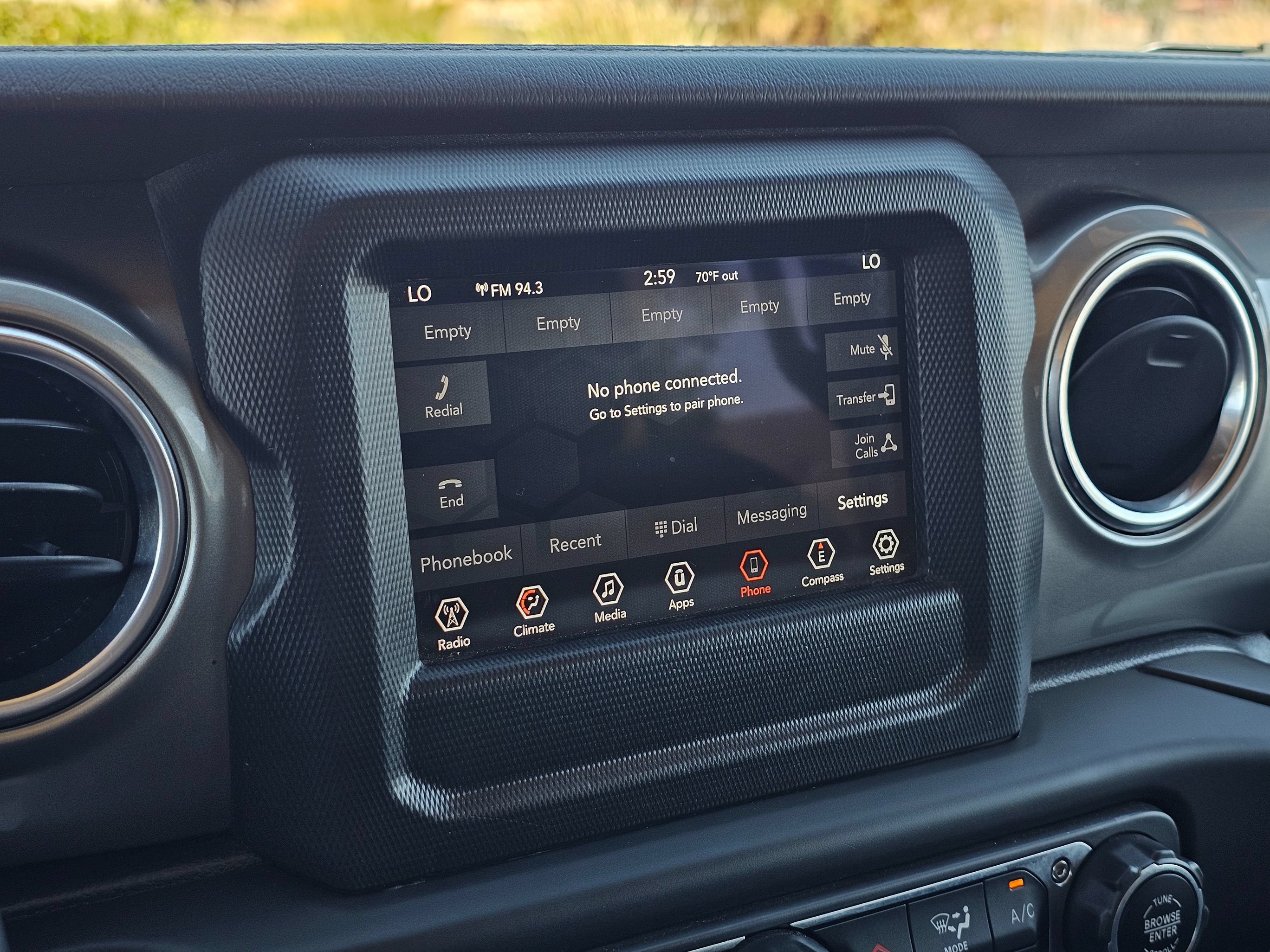 Used 2019 Jeep Wrangler Unlimited Sahara AWD/4WD image 30