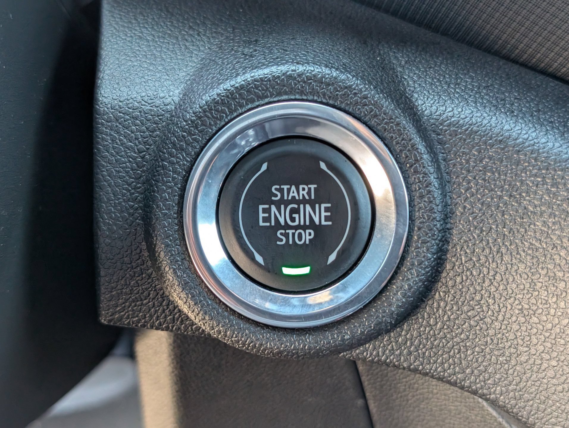 Certified 2022 Chevrolet TrailBlazer RS w/ Technology Package FWD image 21