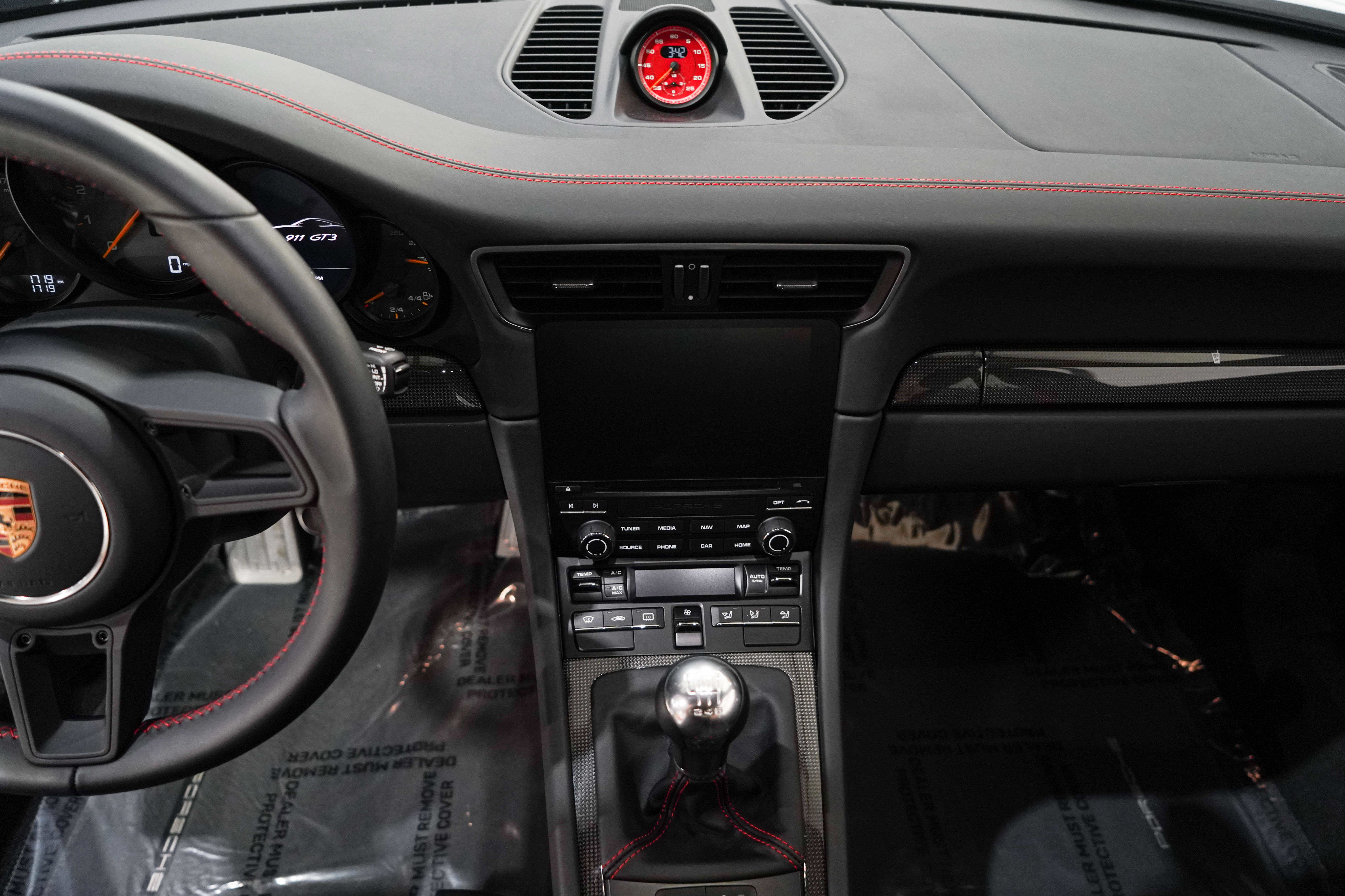 Used 2018 Porsche 911 GT3 RWD image 11