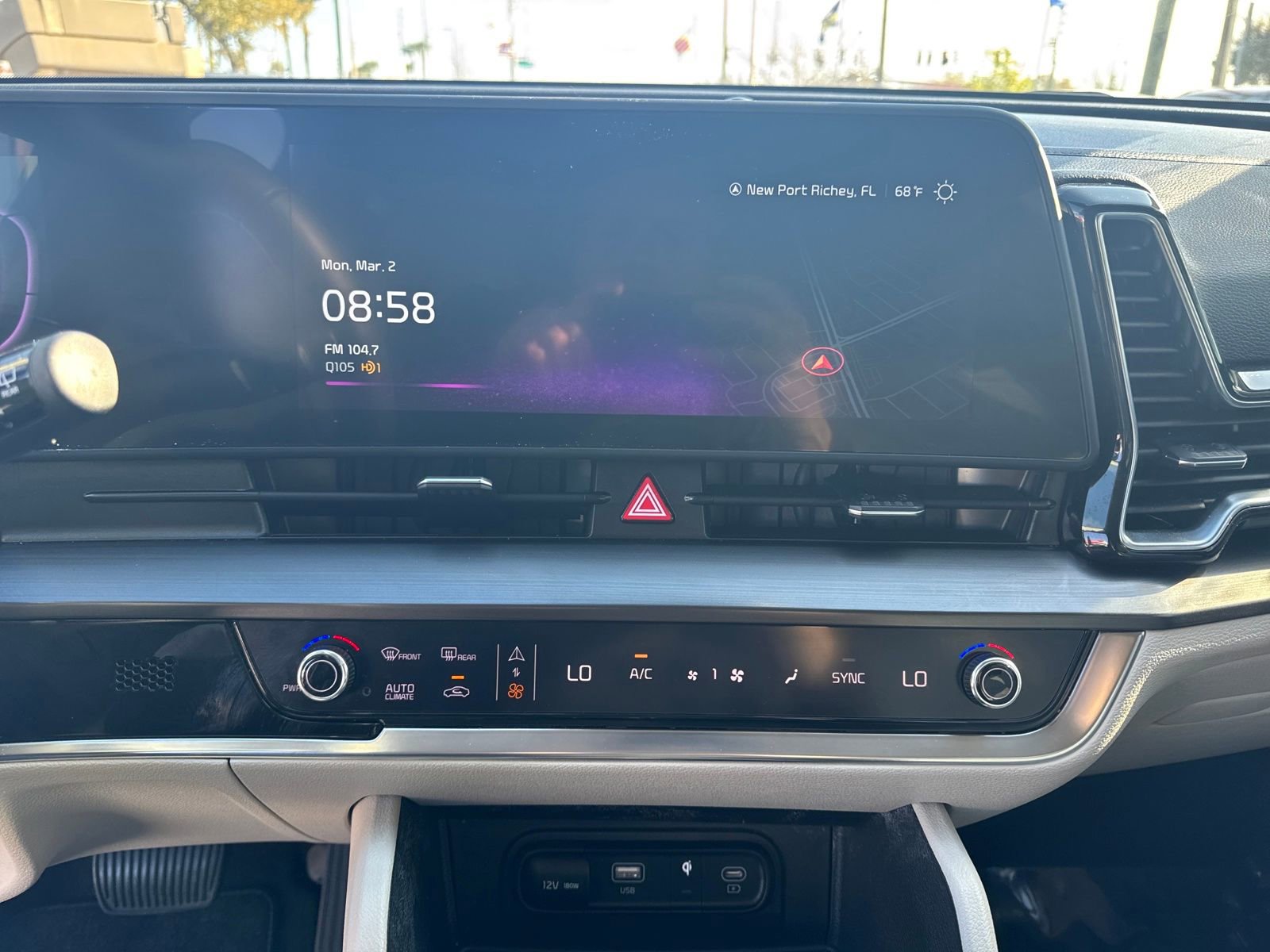 Used 2024 Kia Sportage EX image 18