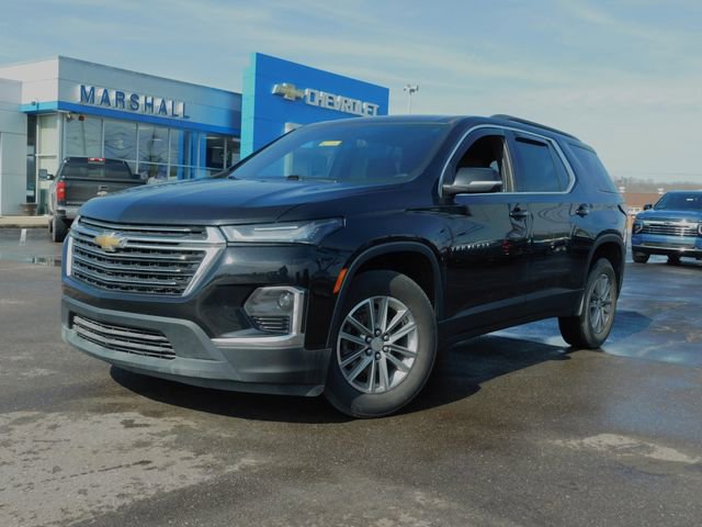Used 2023 Chevrolet Traverse LT image 2