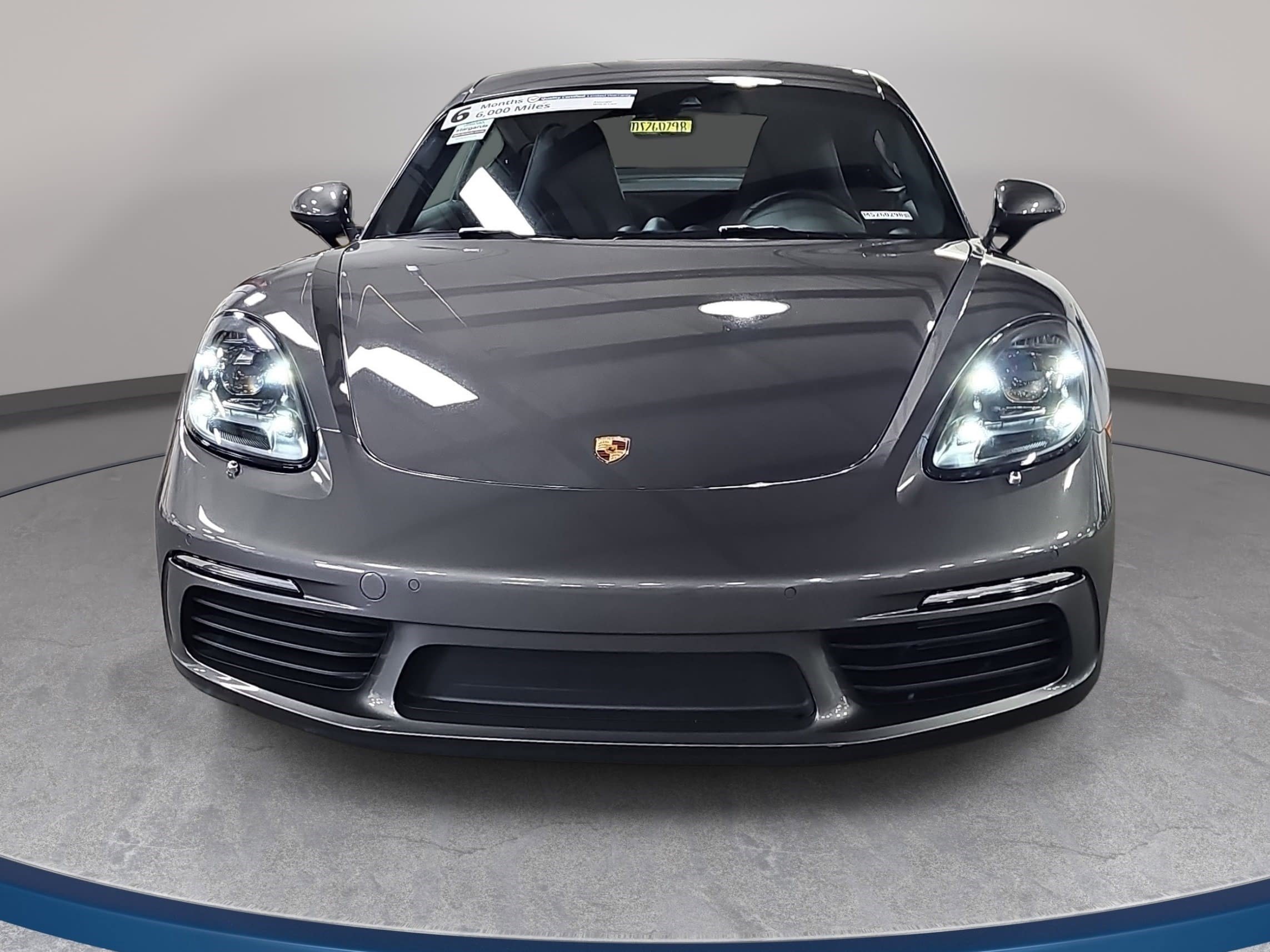 Used 2021 Porsche 718 Cayman RWD image 2