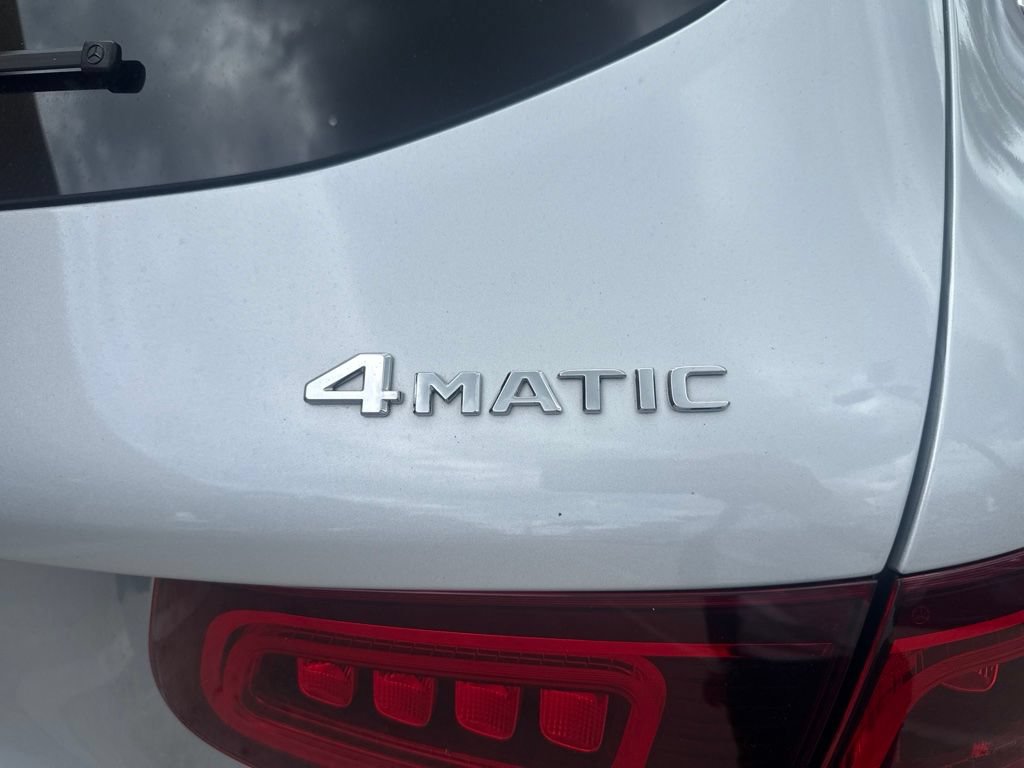 Used 2020 Mercedes-Benz GLC 300 4MATIC image 6