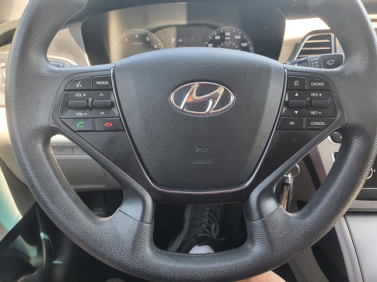 Used 2016 Hyundai Sonata SE FWD image 17
