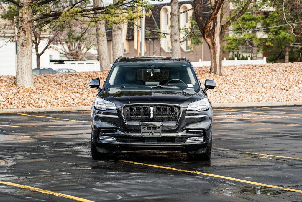 Used 2023 Lincoln Aviator Reserve w/ Equipment Group 201A image 2