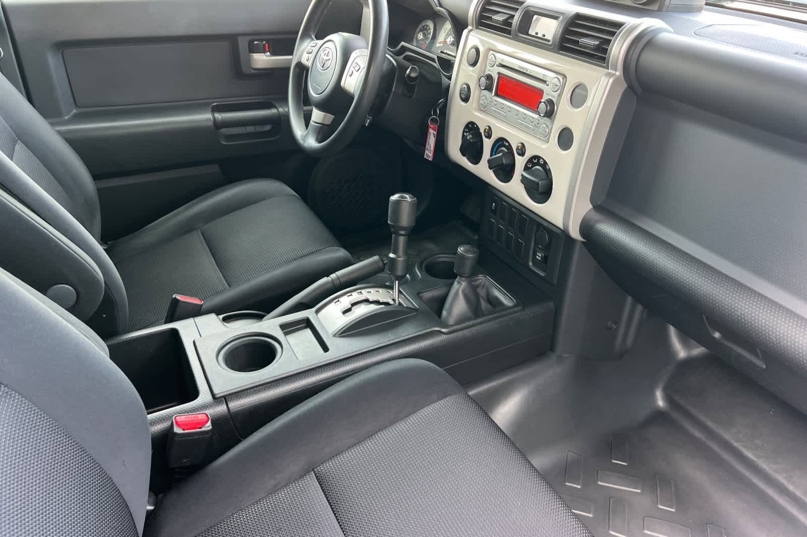 Used 2013 Toyota FJ Cruiser 4WD w/ Convenience Pkg image 16