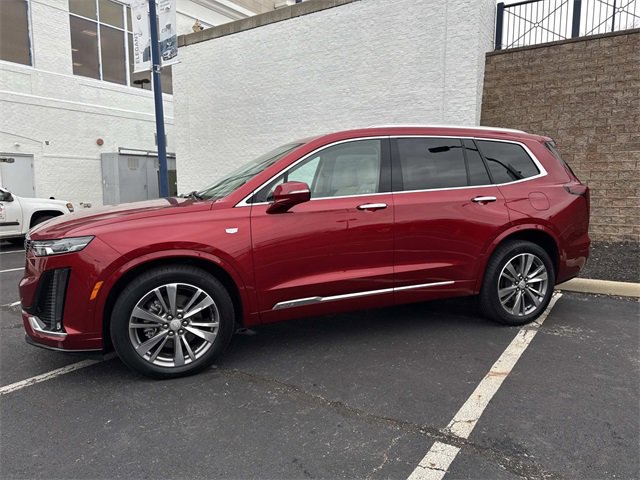 Used 2021 Cadillac XT6 Premium Luxury image 3