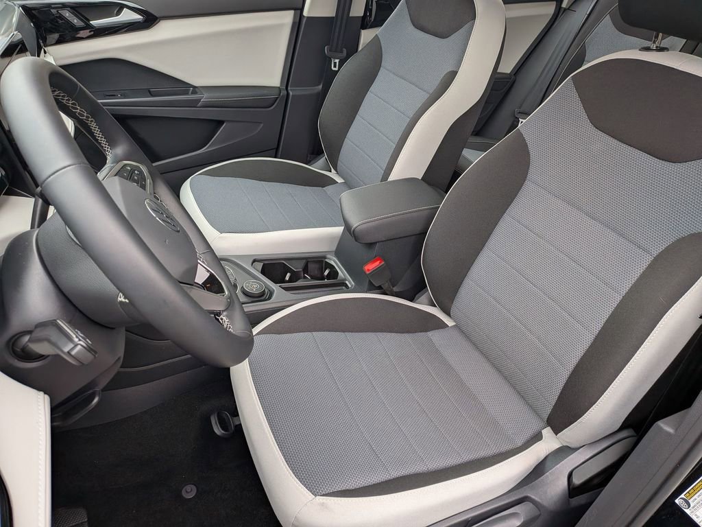 Used 2025 Volkswagen Taos S image 12