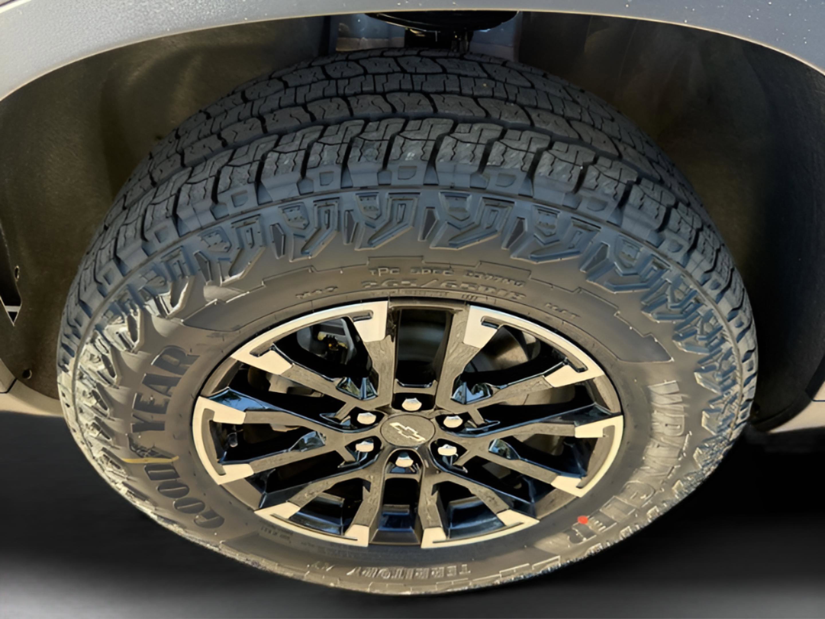 New 2026 Chevrolet Traverse Z71 w/ Driver Confidence Package image 24