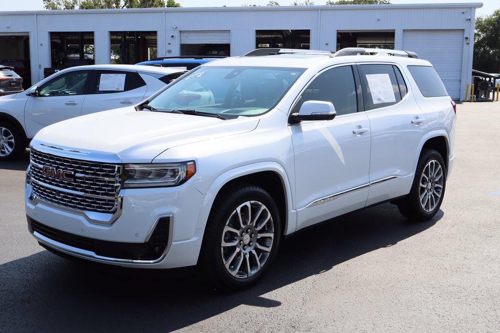 Certified 2023 GMC Acadia Denali w/ Denali Ultimate Package FWD image 5