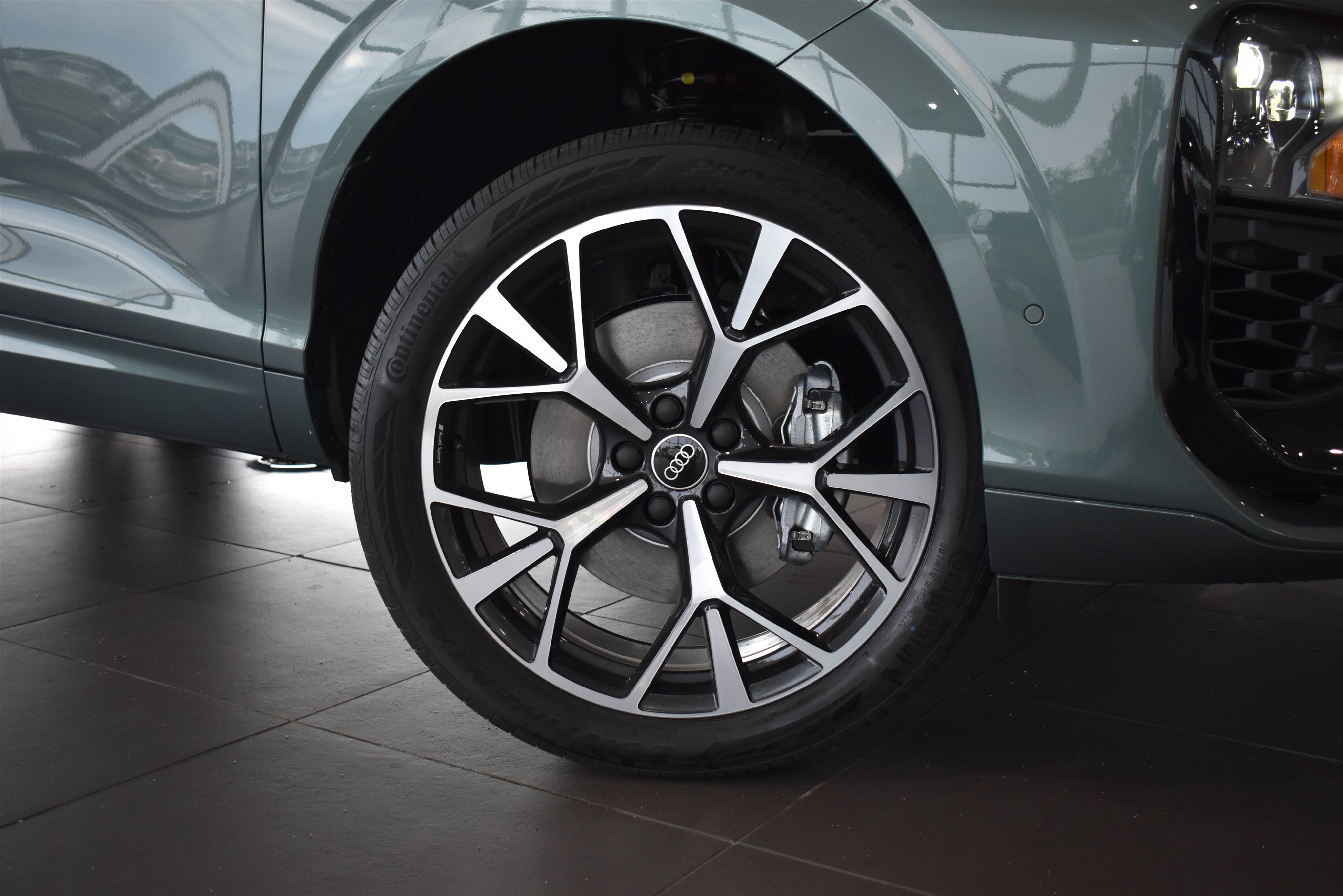 New 2026 Audi Q3 quattro 2.0T AWD/4WD image 2
