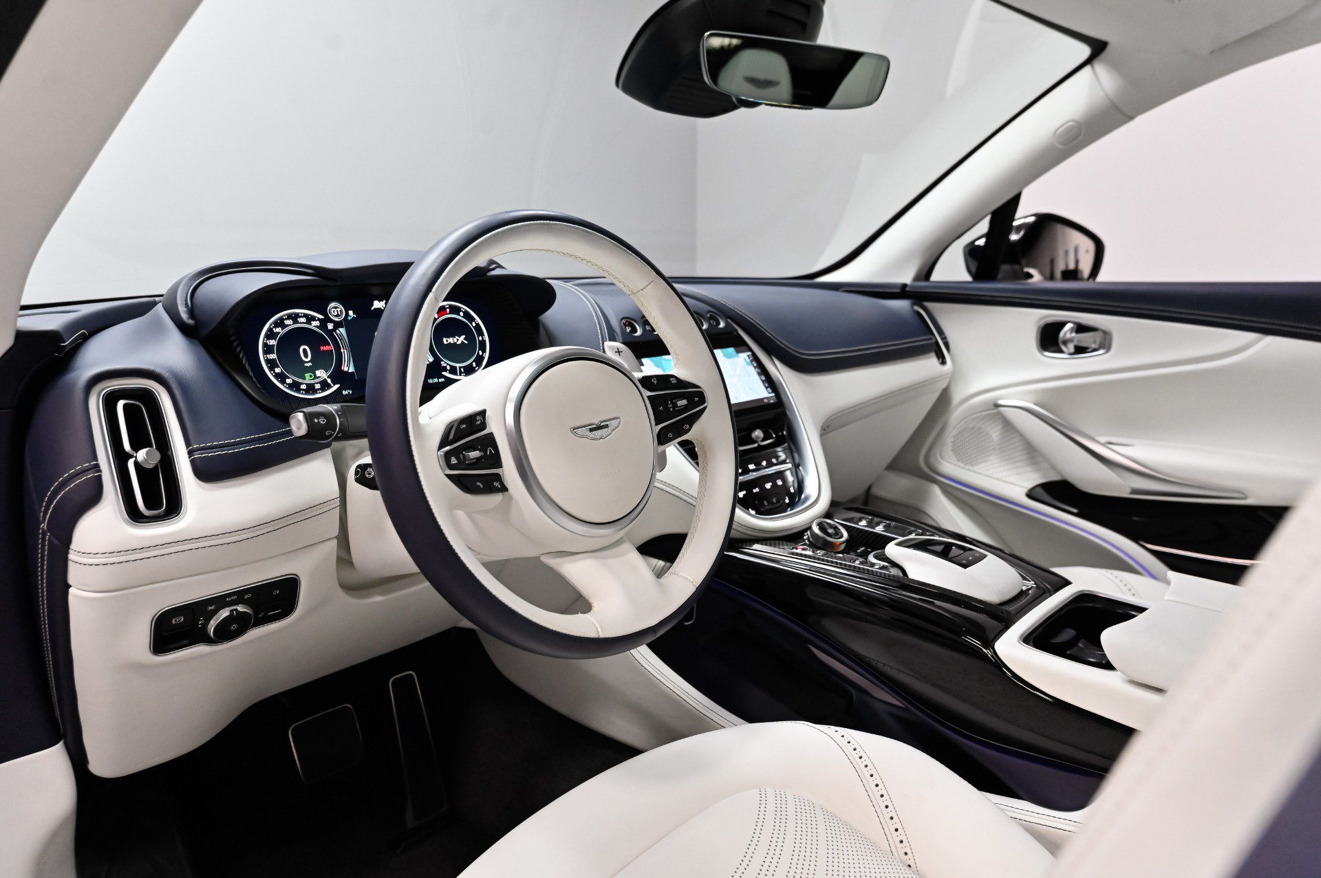 Used 2023 Aston Martin DBX 707 AWD/4WD image 10