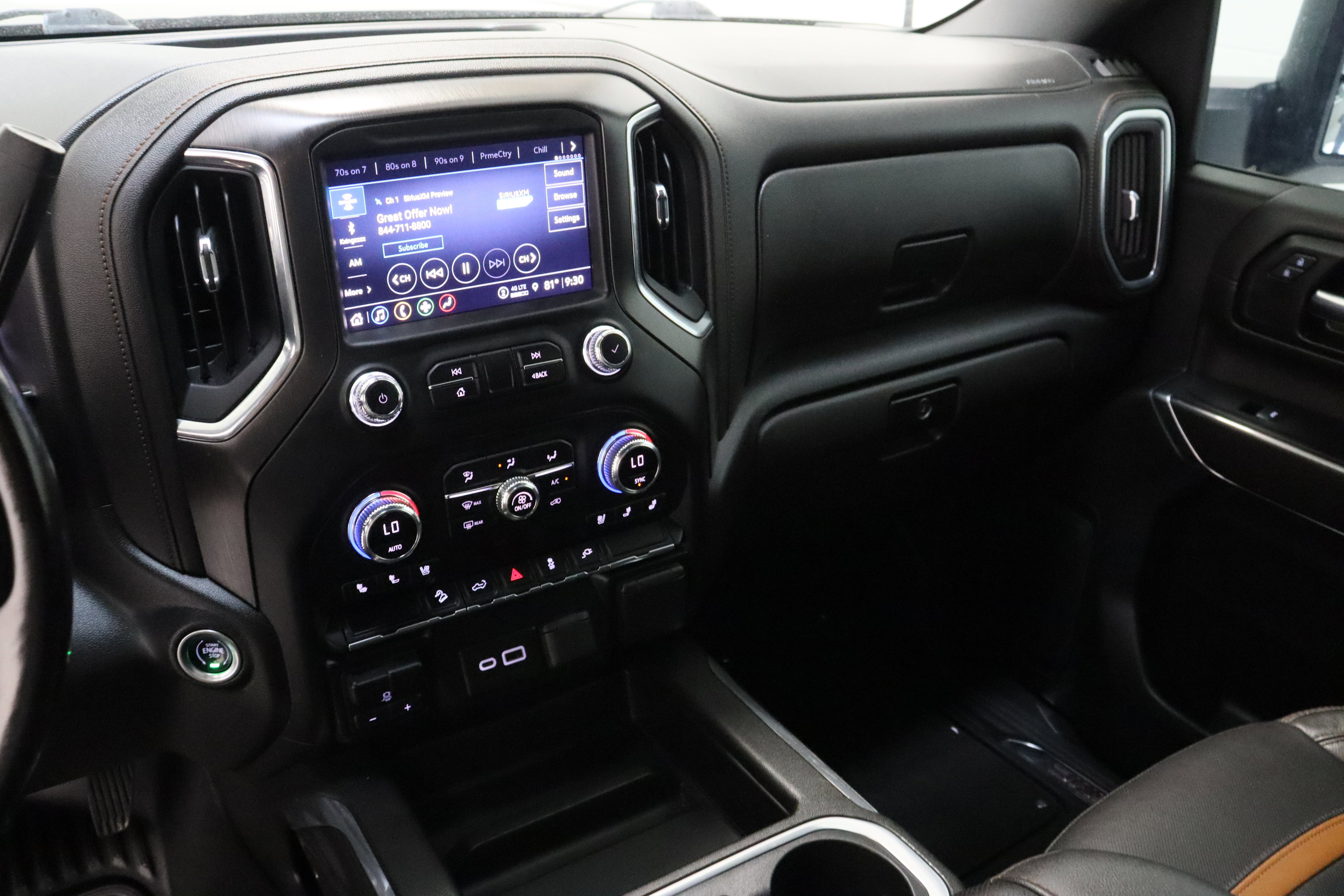 Used 2022 GMC Sierra 2500 AT4 image 16