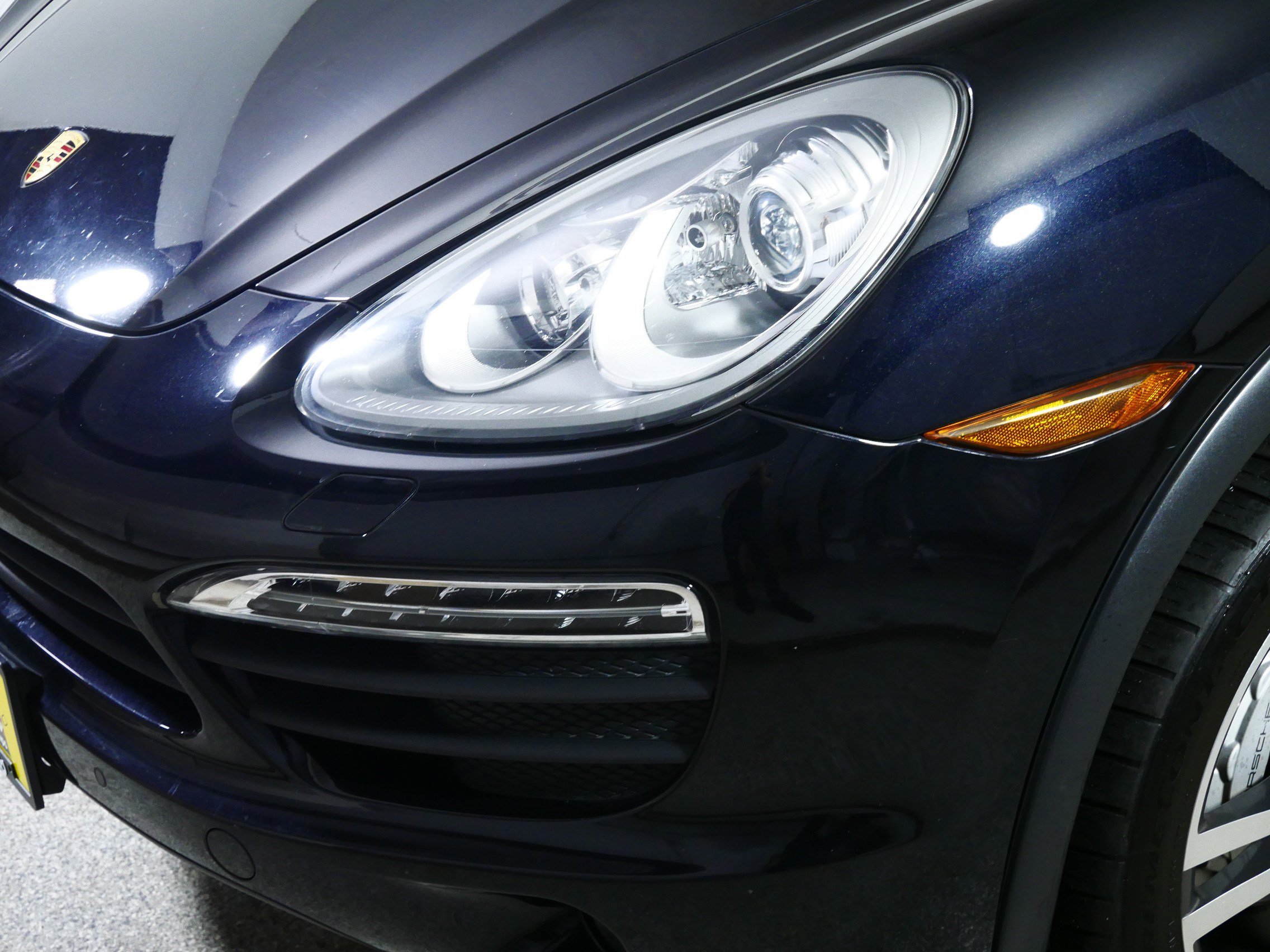 Used 2013 Porsche Cayenne S image 16