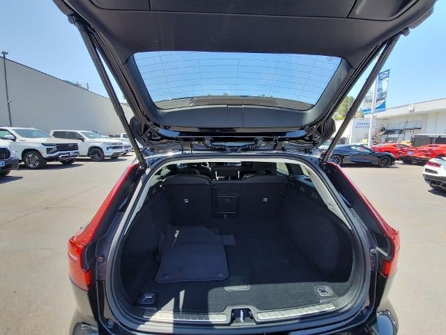 Used 2025 Volvo V60 B5 Cross Country Plus AWD/4WD image 24