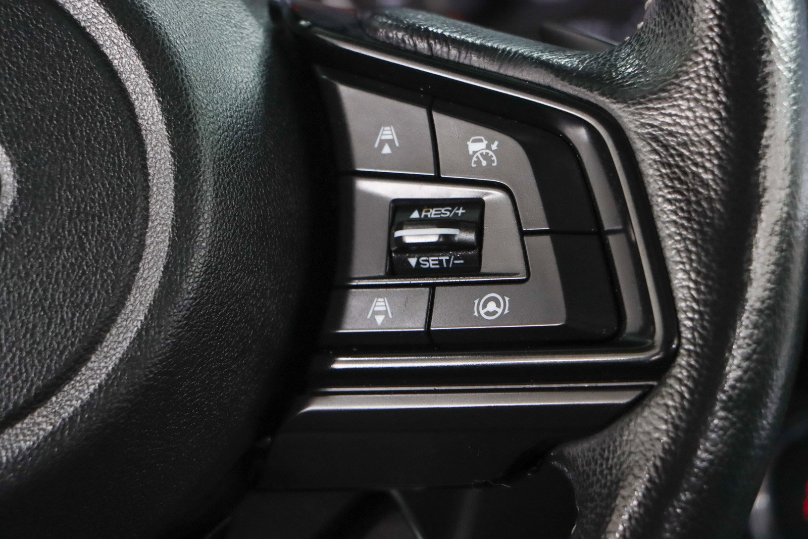 Used 2022 Subaru Ascent Onyx Edition image 14