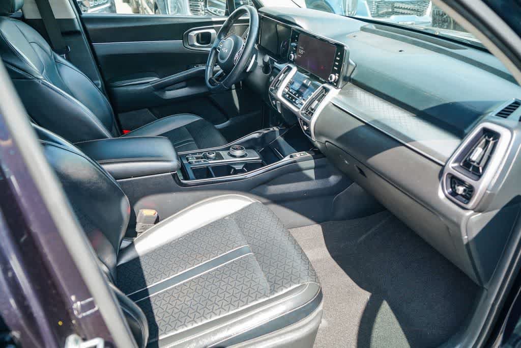 Certified 2023 Kia Sorento EX AWD/4WD image 15