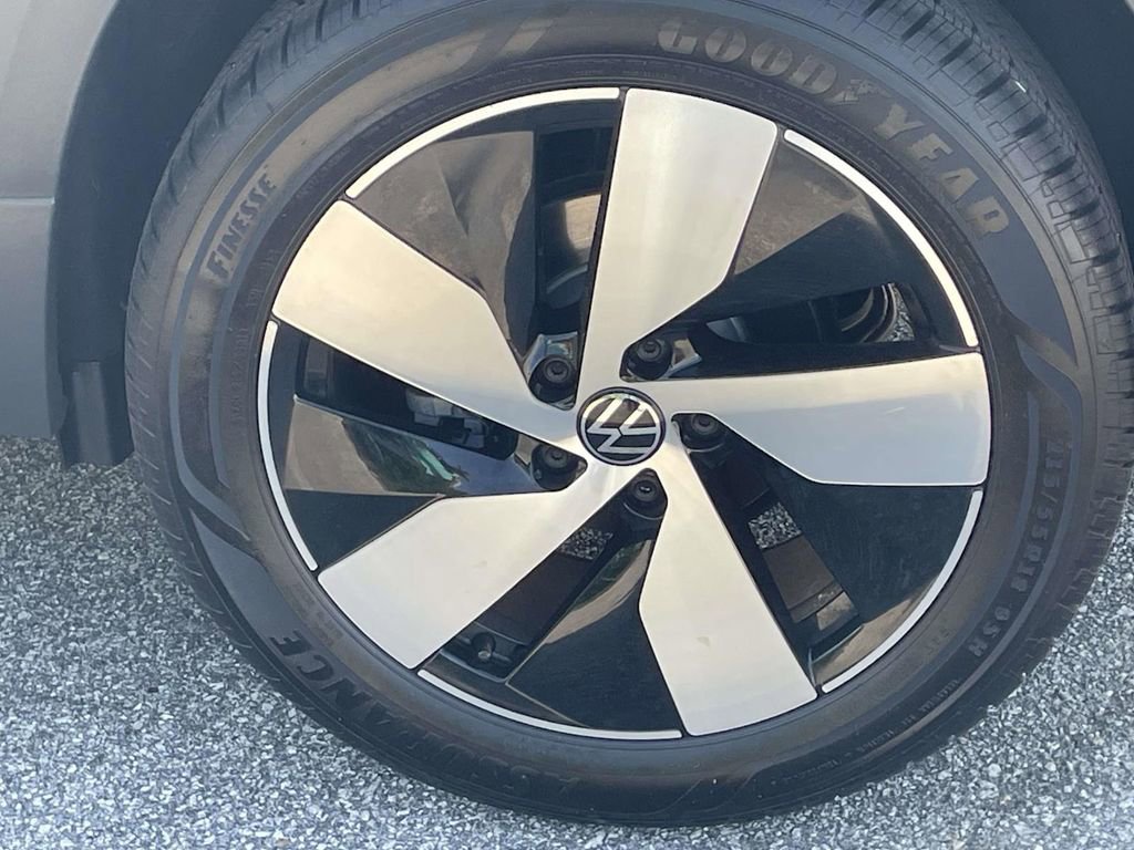 Used 2025 Volkswagen Taos S AWD/4WD image 7