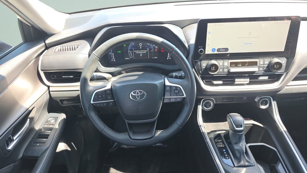Certified 2024 Toyota Grand Highlander XLE image 12