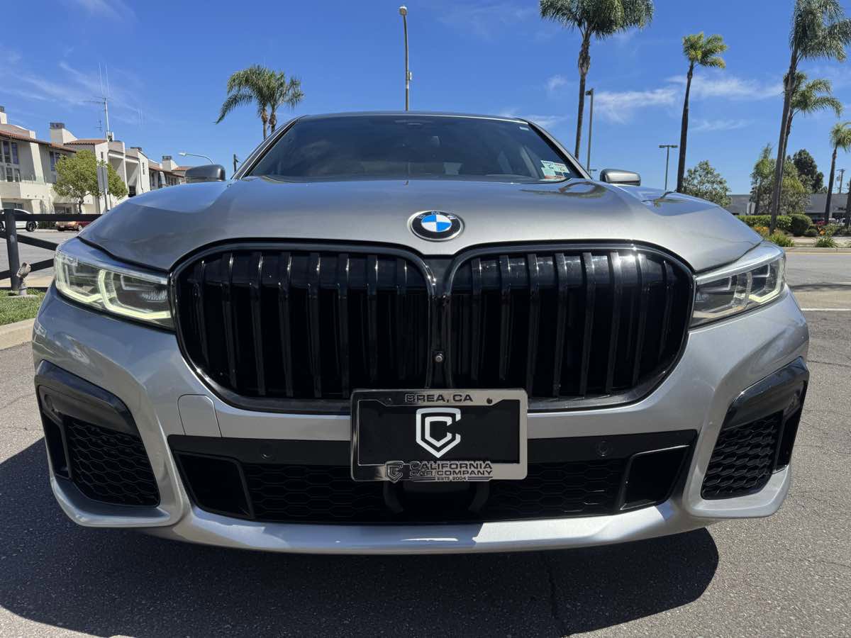 Used 2020 BMW 740i w/ M Sport Package image 14