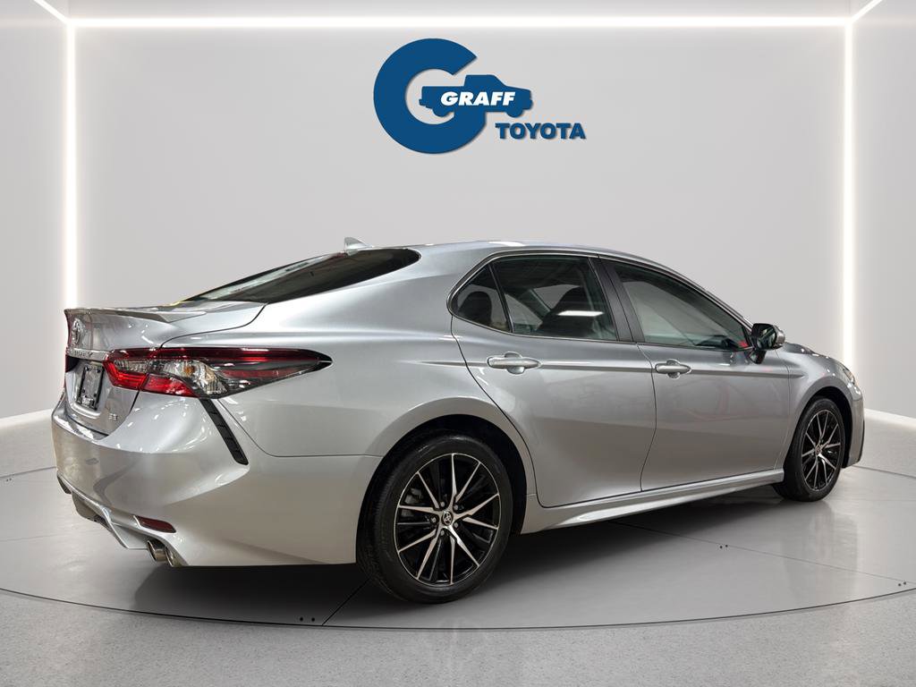 Used 2024 Toyota Camry SE w/ Convenience Package FWD image 8