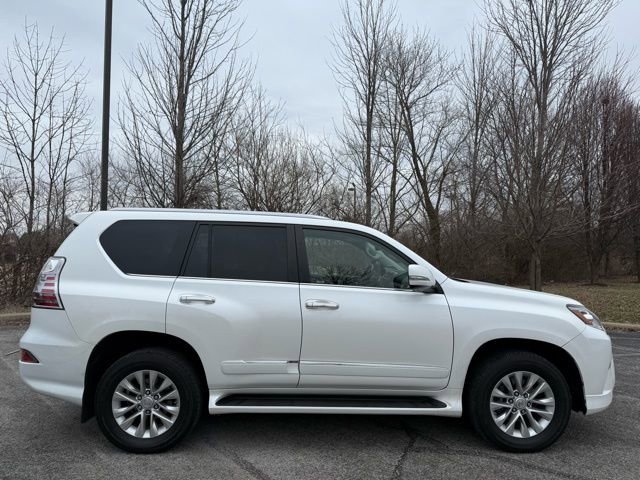Used 2018 Lexus GX 460 Premium w/ Premium Package image 2