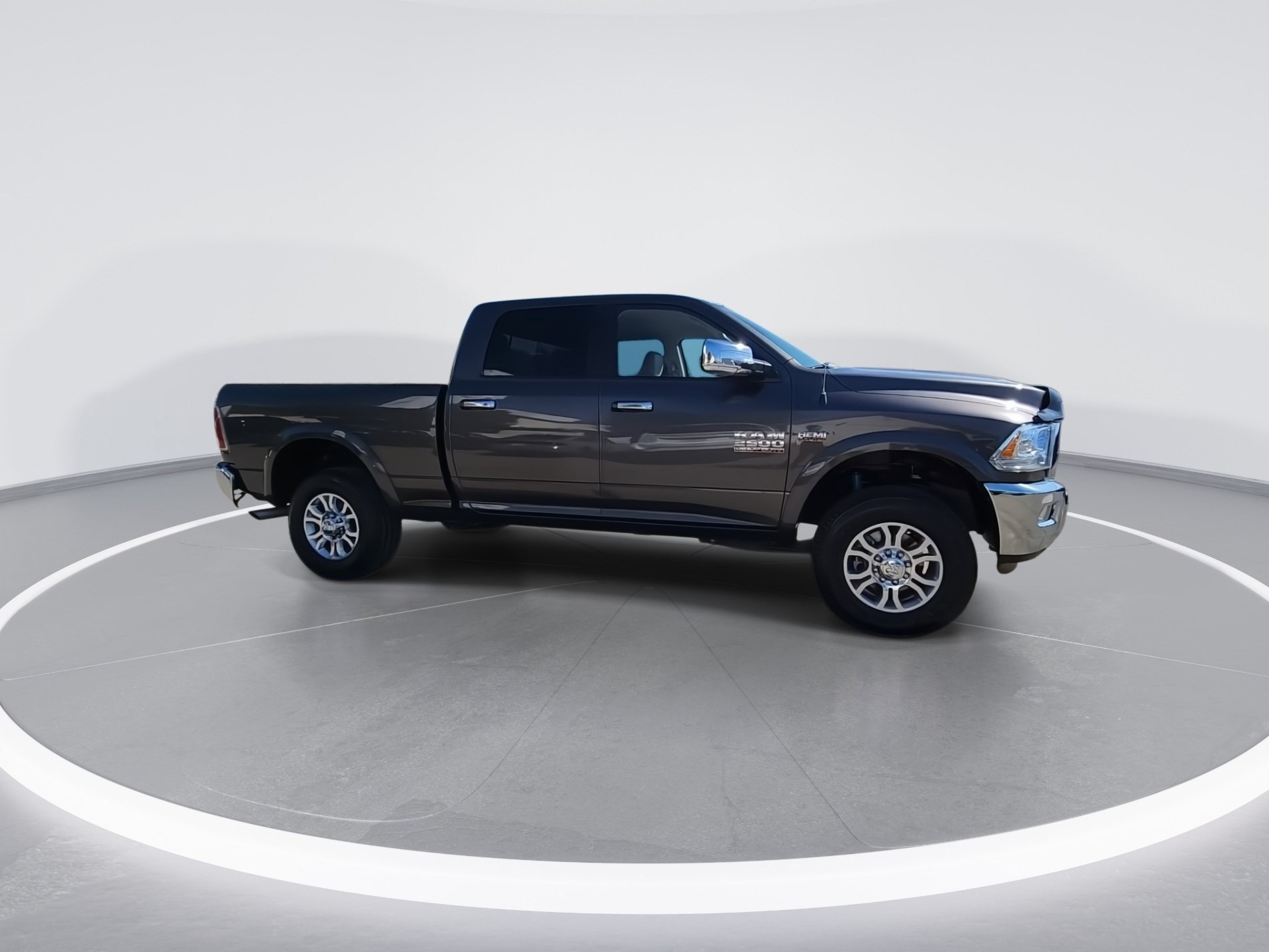 Certified 2016 RAM 2500 Laramie w/ Convenience Group AWD/4WD image 4