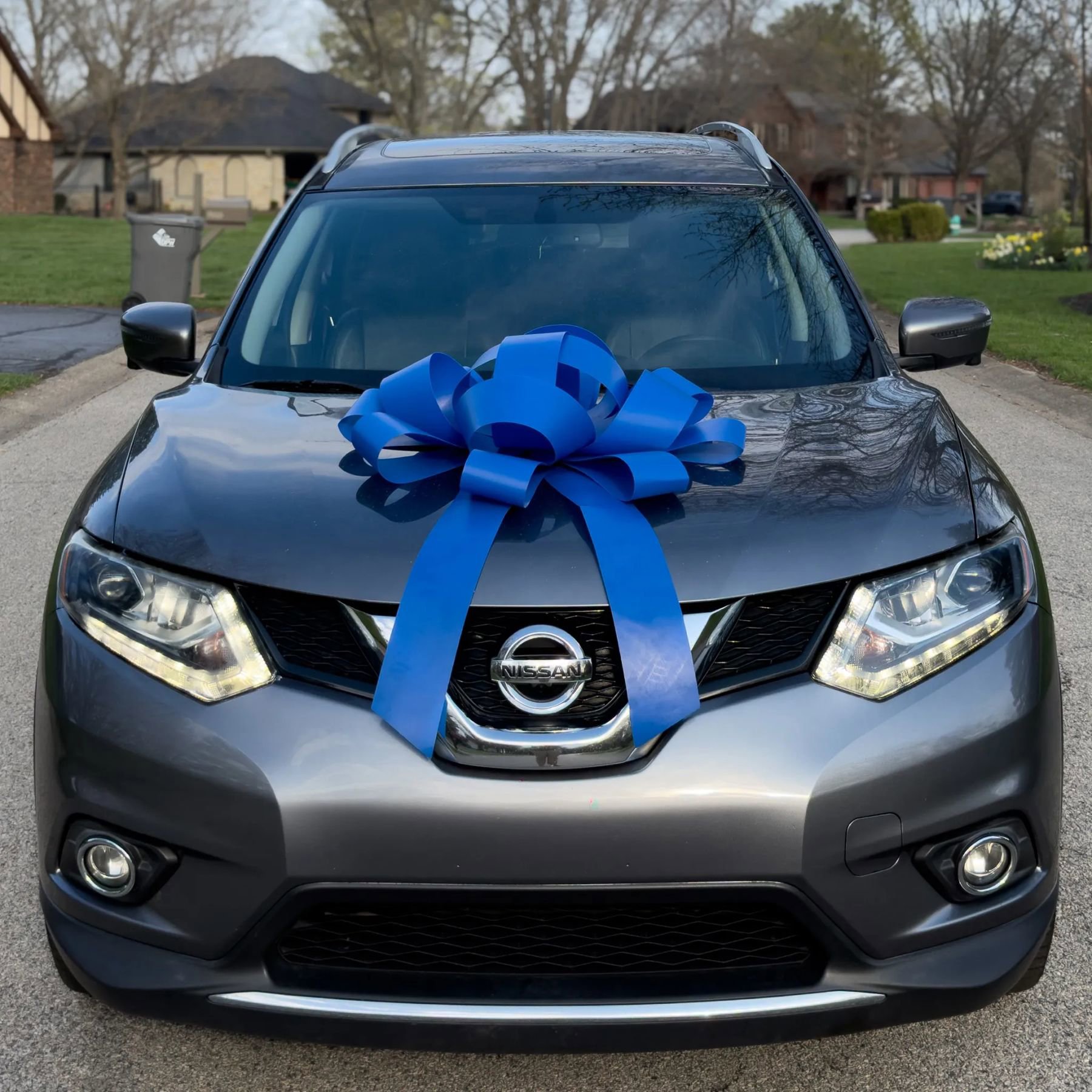 Used 2016 Nissan Rogue SV image 2