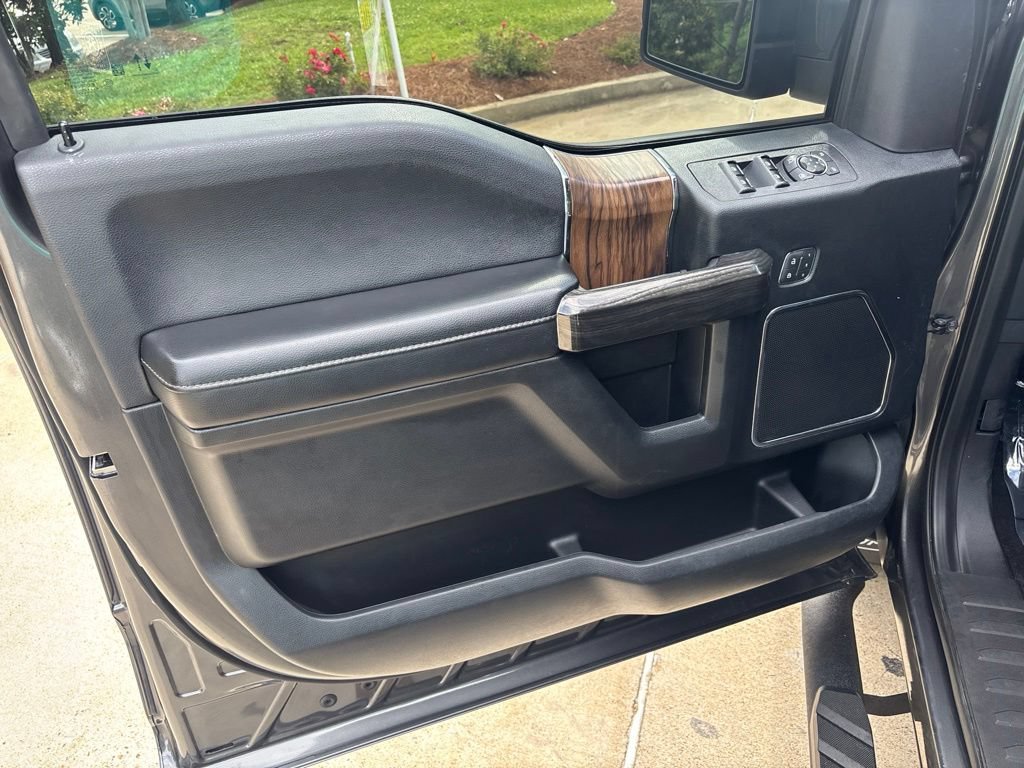 Used 2020 Ford F150 Lariat w/ Equipment Group 502A Luxury AWD/4WD image 22