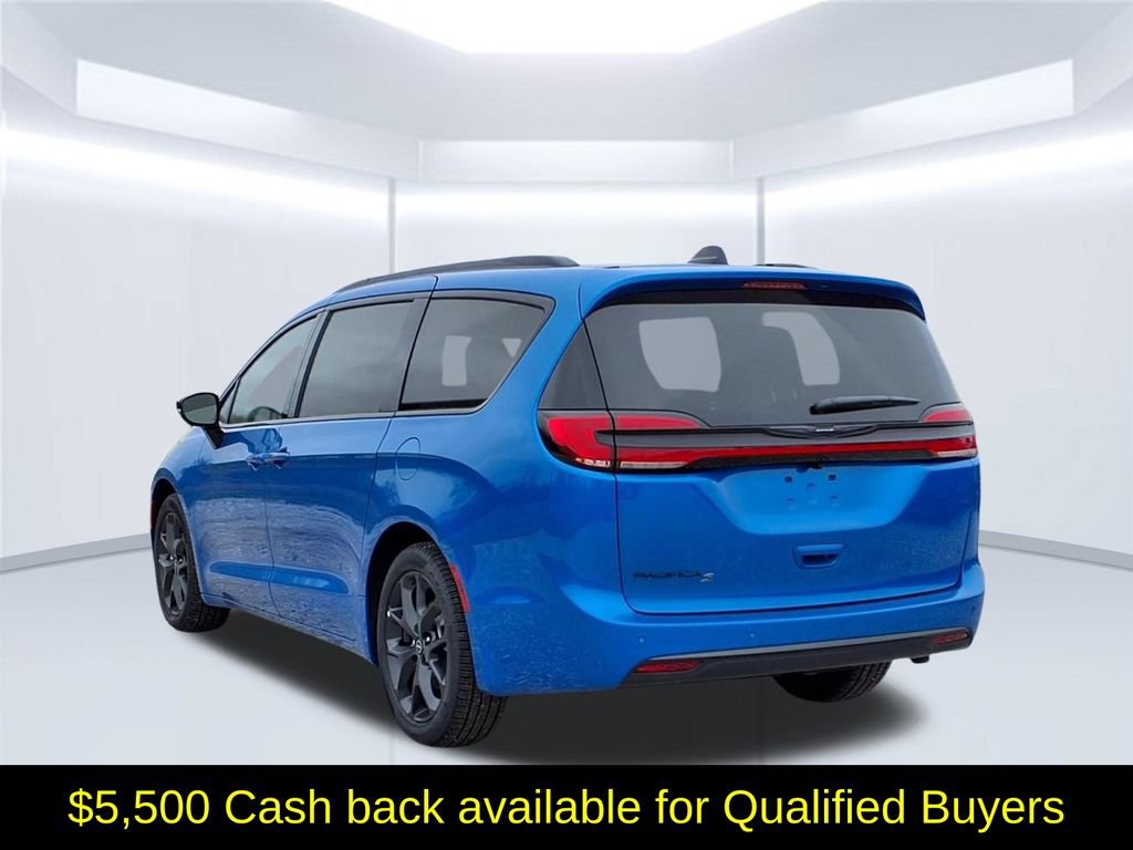 New 2026 Chrysler Pacifica Select w/ S Appearance Package FWD image 7