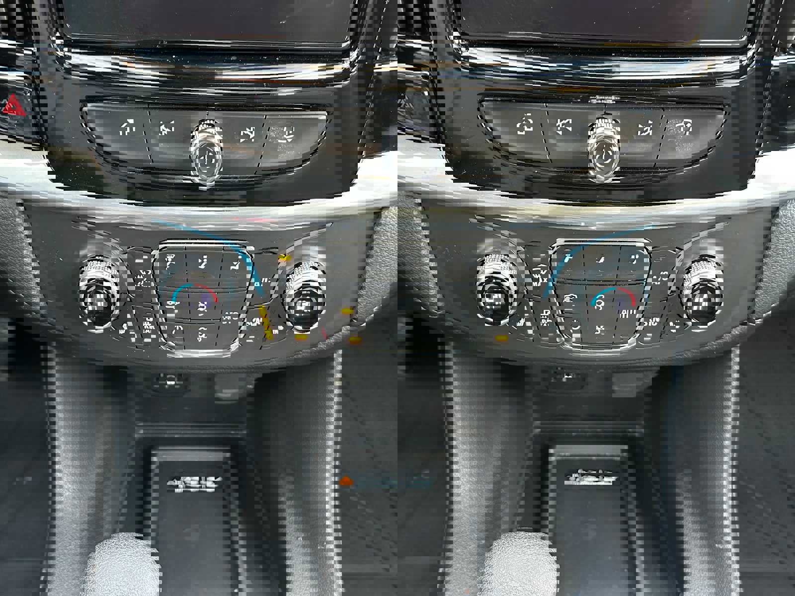 Used 2022 Chevrolet Traverse LT image 29