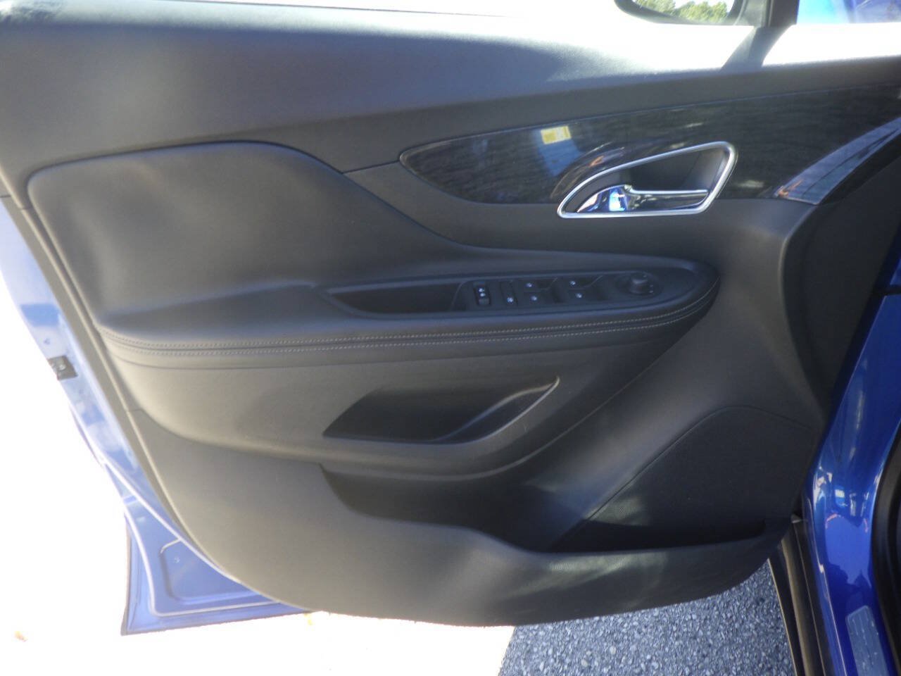 Used 2015 Buick Encore Leather w/ Experience Buick Package FWD image 9