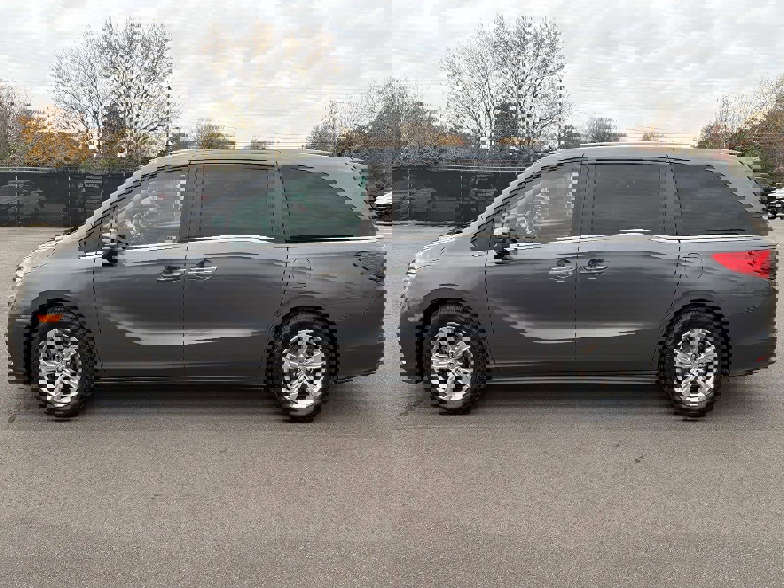 Used 2018 Honda Odyssey EX image 17