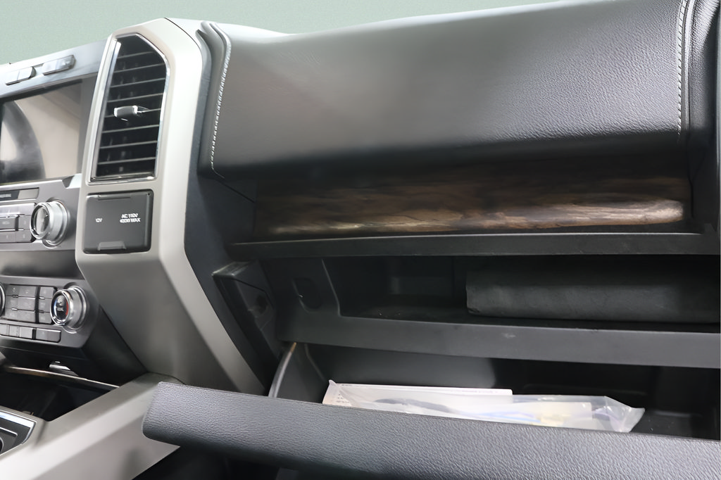 Used 2019 Ford F150 Lariat w/ Equipment Group 502A Luxury AWD/4WD image 31