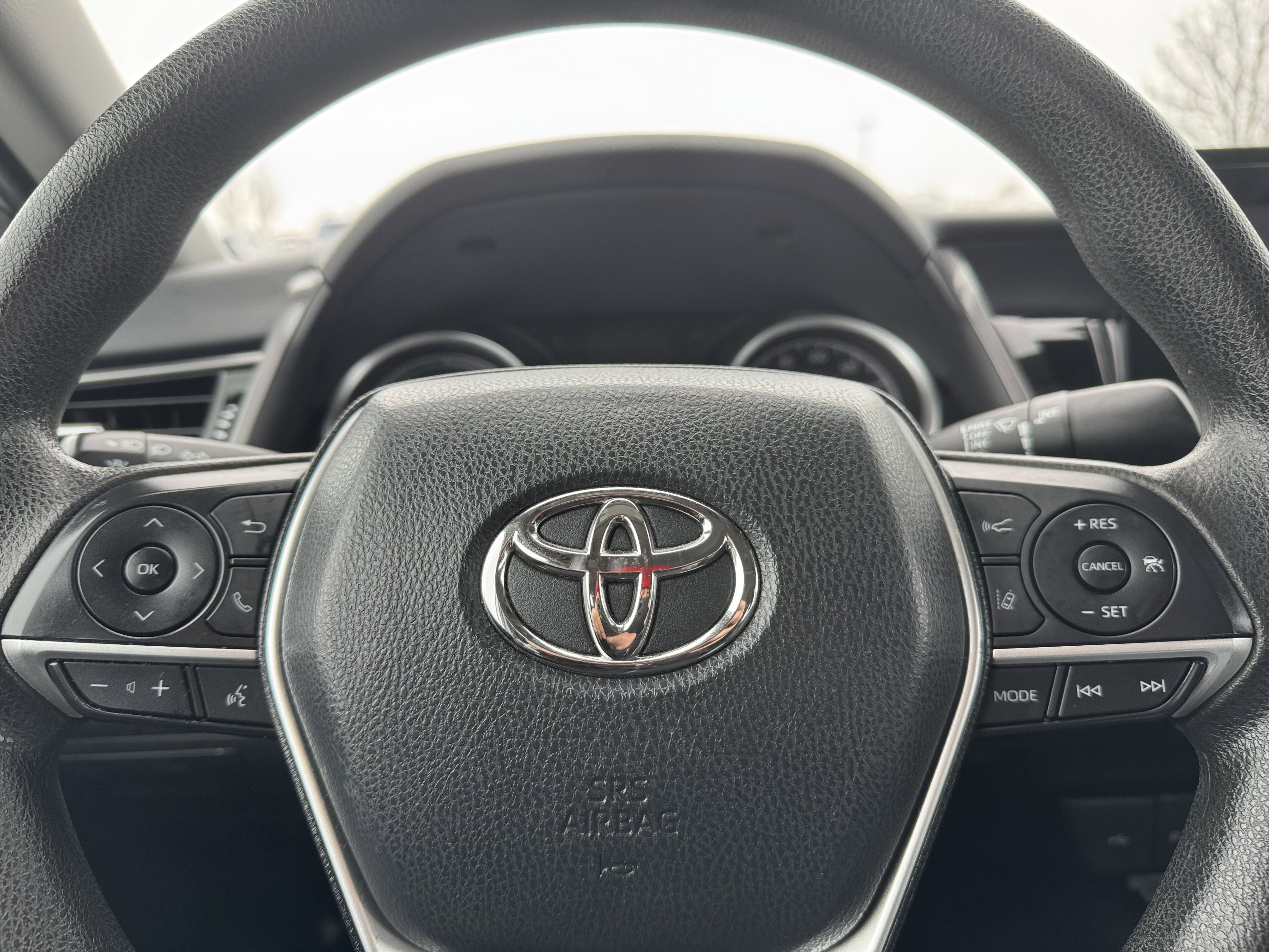 Used 2021 Toyota Camry LE image 27