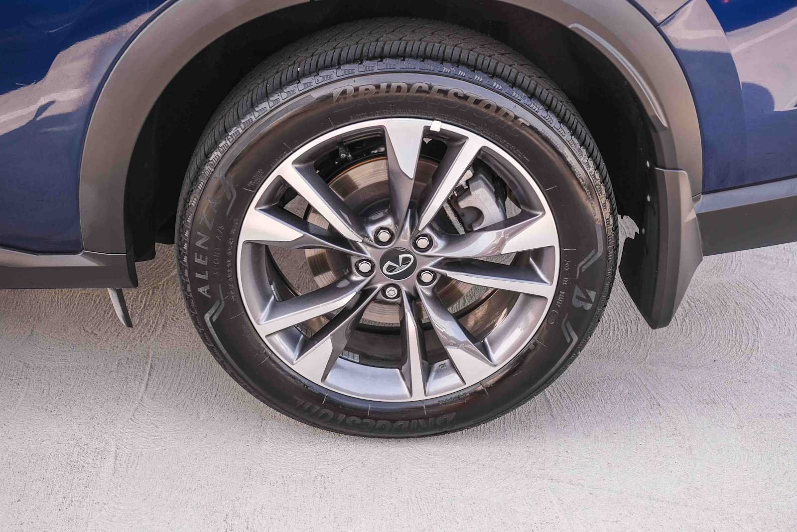 Used 2026 INFINITI QX60 Pure w/ Cargo Package FWD image 9