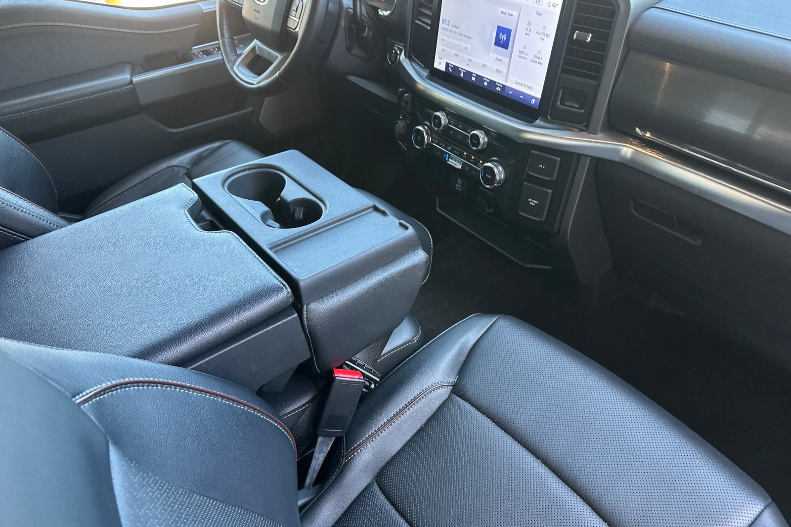 Used 2022 Ford F150 Lariat w/ Equipment Group 501A Mid AWD/4WD image 15