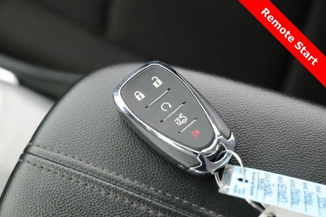 Used 2025 Chevrolet Malibu LT image 3