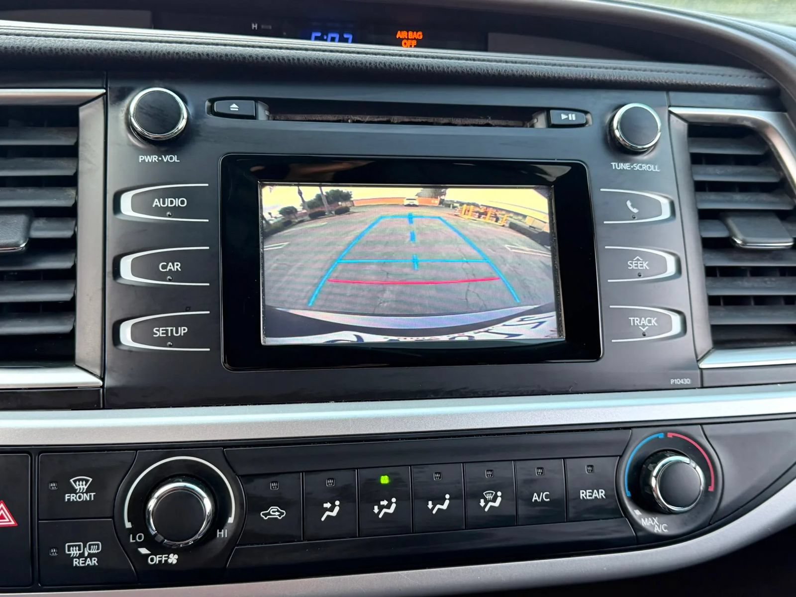 Used 2014 Toyota Highlander LE FWD image 20