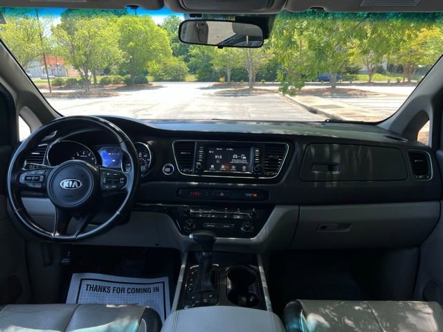 Used 2017 Kia Sedona LX w/ LX Essentials Premium Package FWD image 20