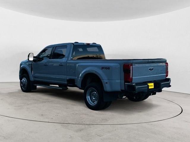Used 2025 Ford F450 Lariat w/ FX4 Off-Road Package image 3