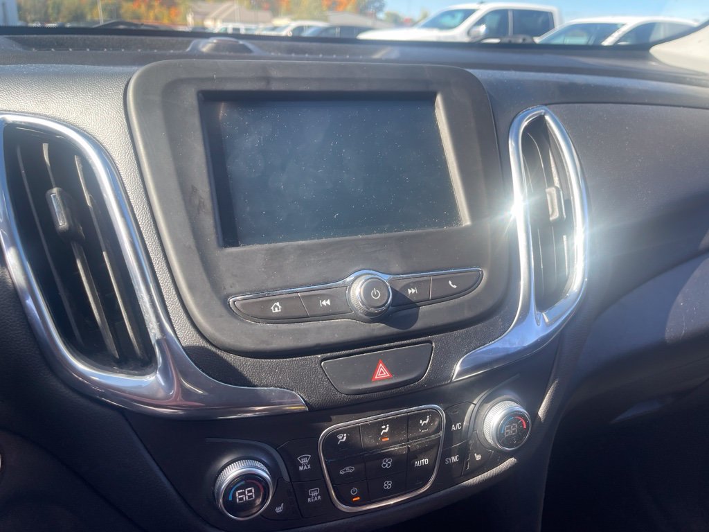 Used 2018 Chevrolet Equinox LT AWD/4WD image 16