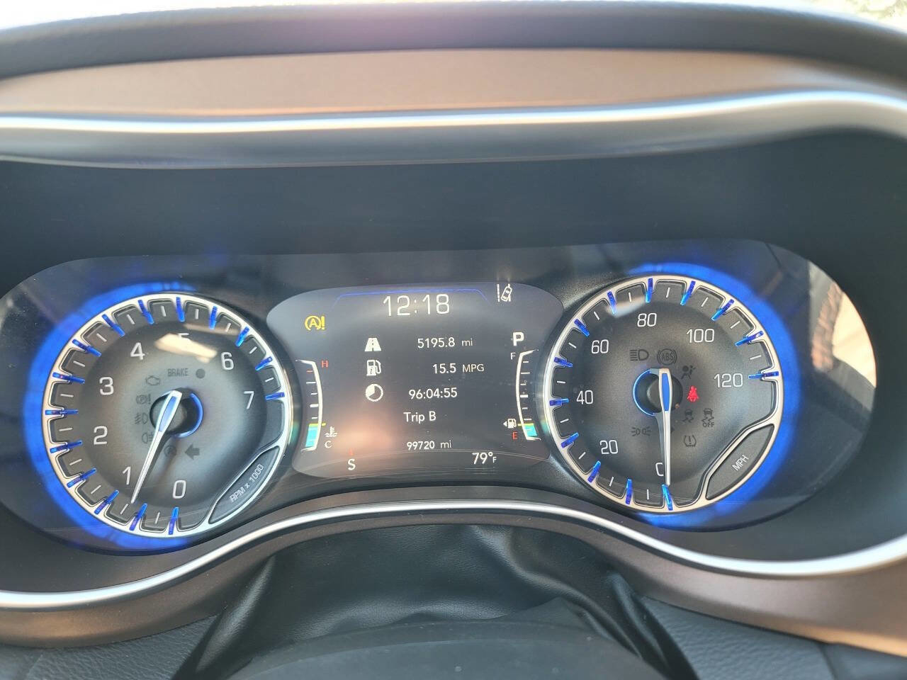 Used 2018 Chrysler Pacifica Touring-L Plus w/ Advanced Safetytec Group image 21