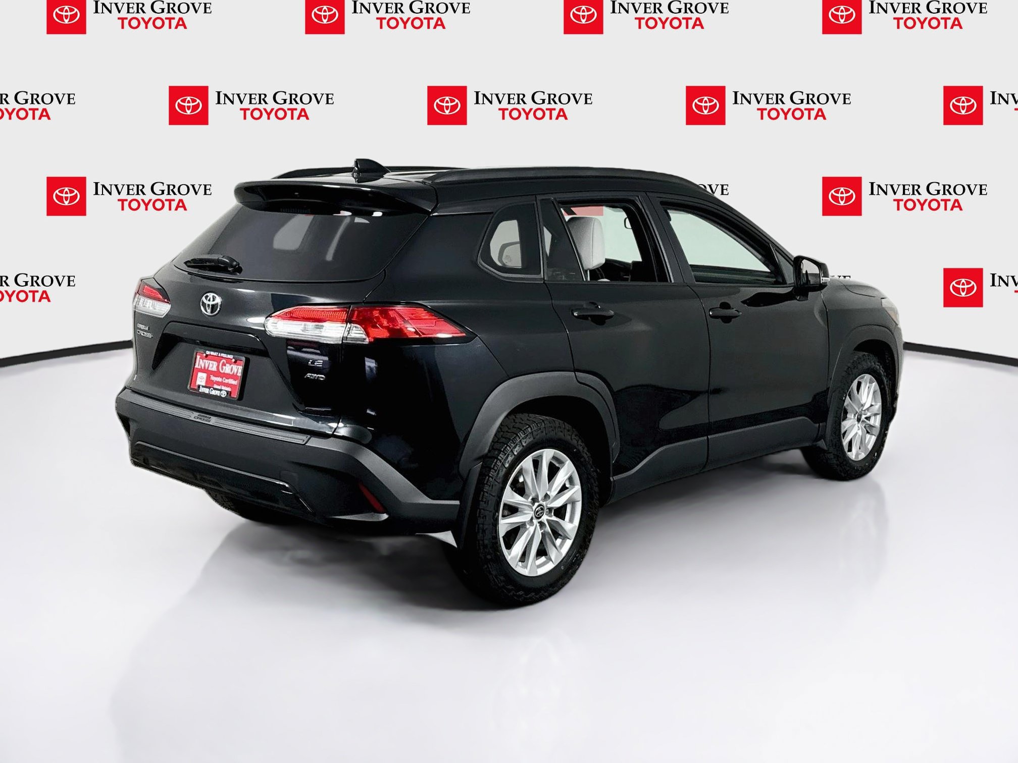 Certified 2023 Toyota Corolla Cross LE w/ Moonroof Package AWD/4WD image 5