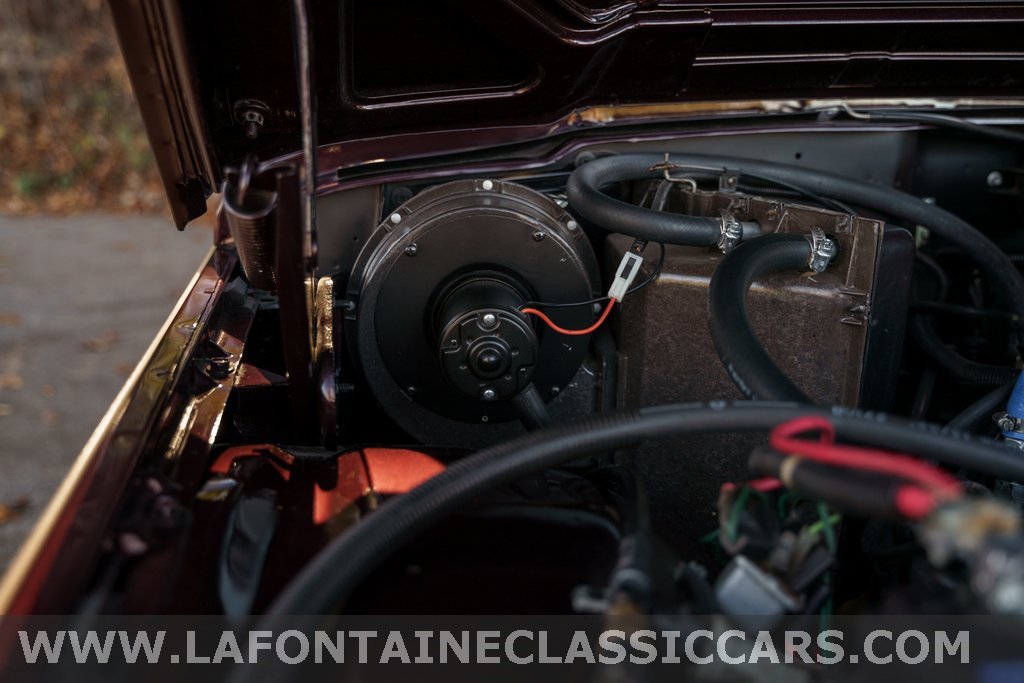 Used 1991 Jeep Grand Wagoneer Base image 53