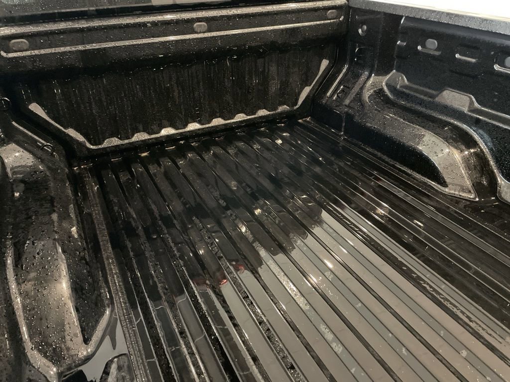 Used 2024 Chevrolet Colorado Z71 w/ Z71 Convenience Package 2 image 4