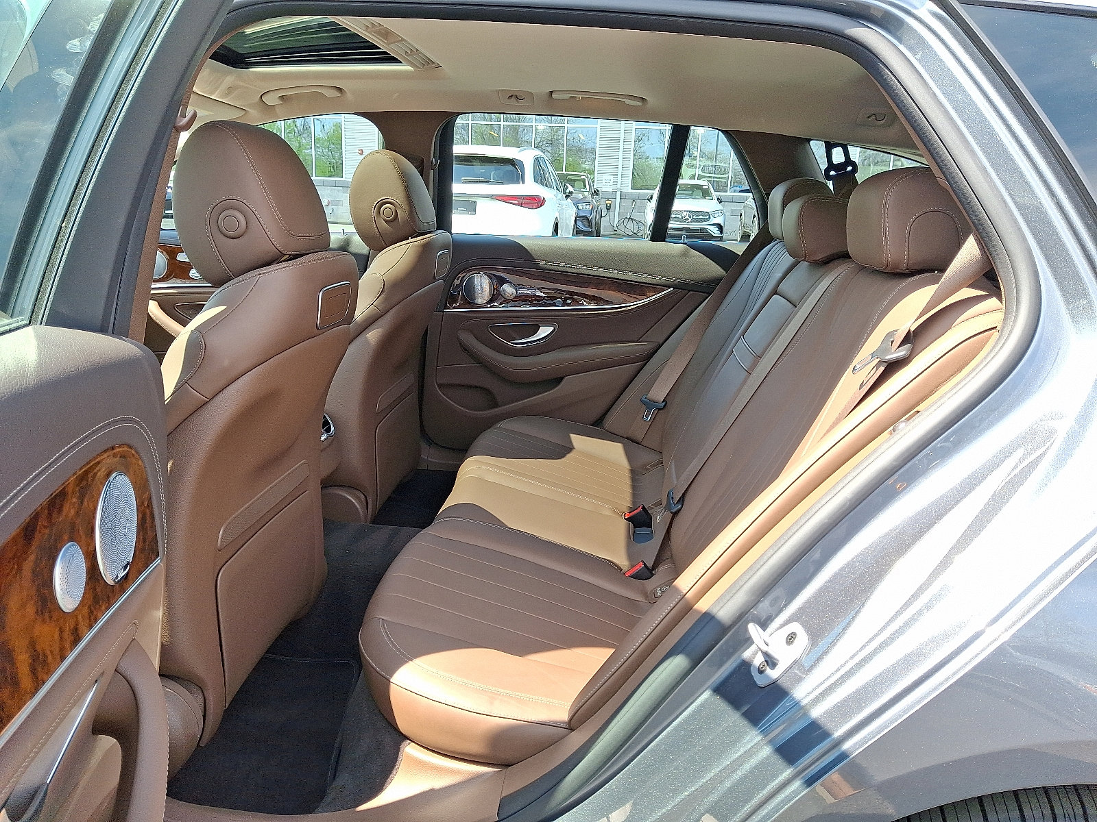 Used 2019 Mercedes-Benz E 450 4MATIC Wagon image 10