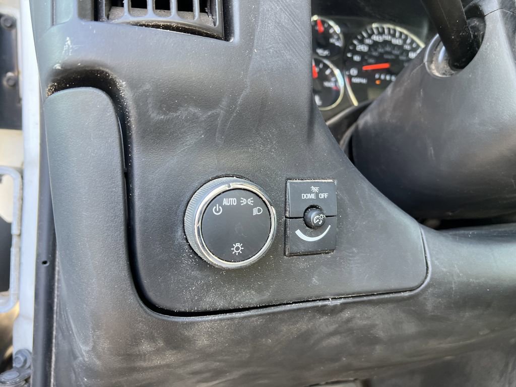 Used 2017 Chevrolet Express 3500 image 17