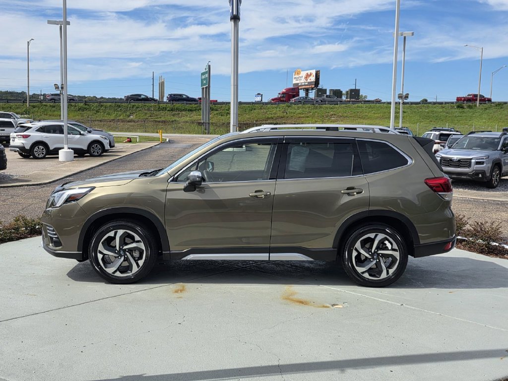 Used 2024 Subaru Forester Touring AWD/4WD image 6